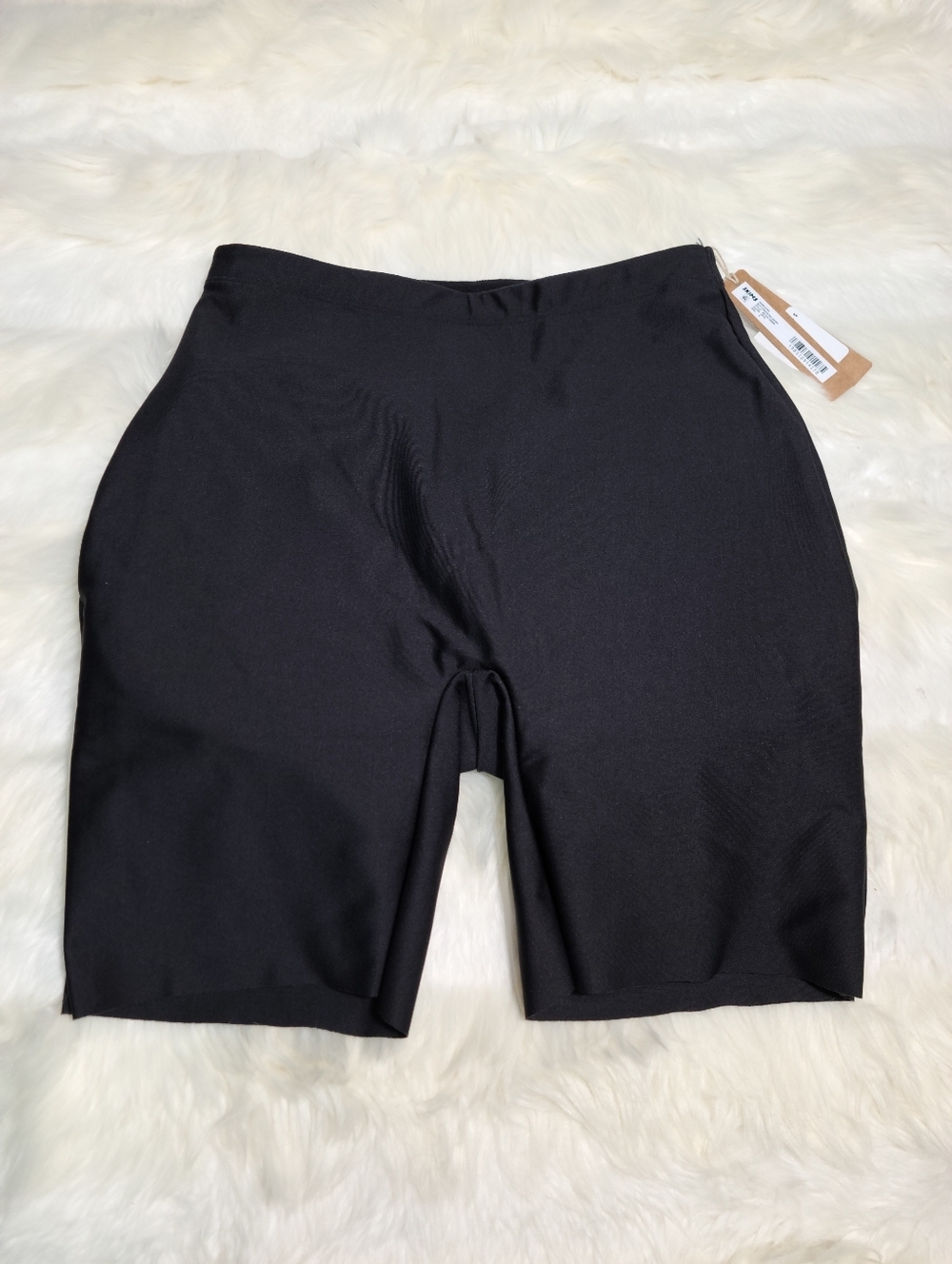 SKIMS Body Butt Enhancing Short Black Onyx Women Small NEW - Picture 2 of 5